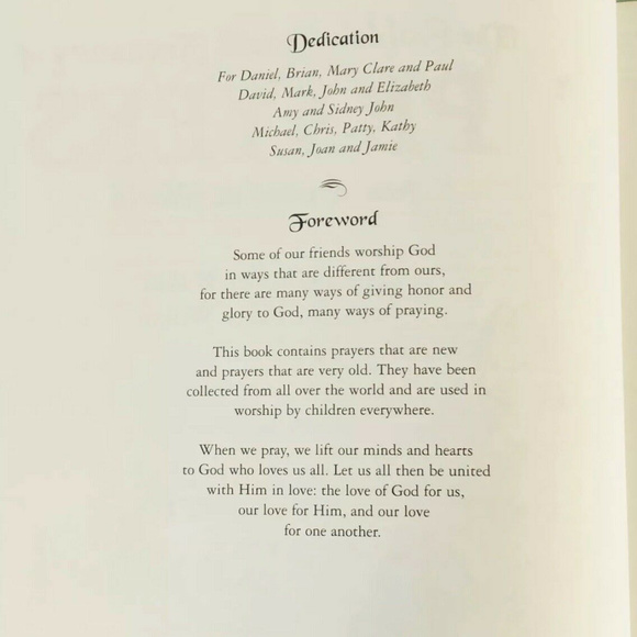 Golden Book "Treasury of Prayers from Around the W - Picture 6 of 7